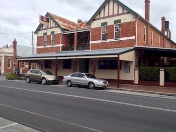 Maclean Hotel Exterior photo